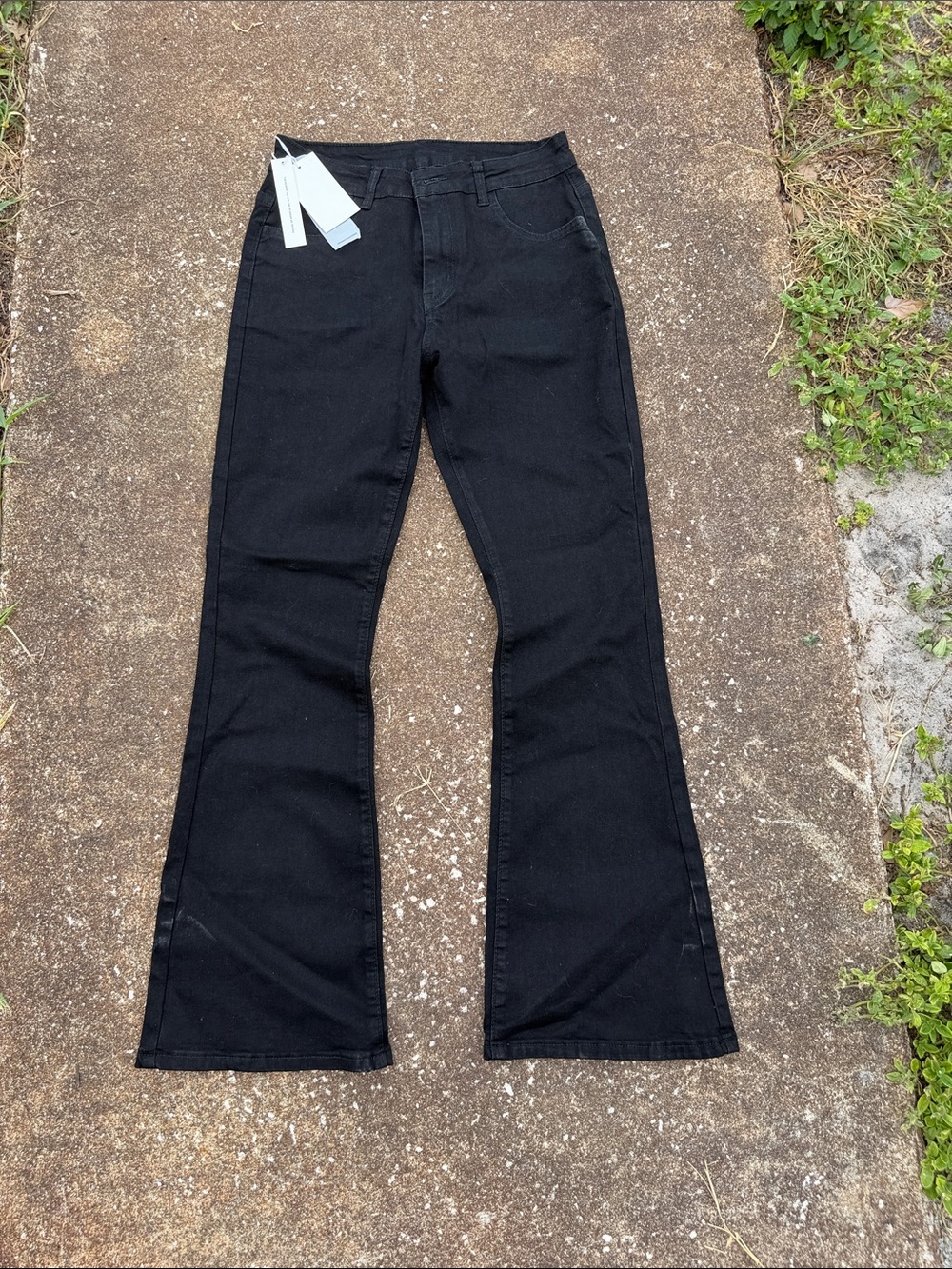 Roswear Jeans Size Medium Sleek Black Flare Jeans. NWT
